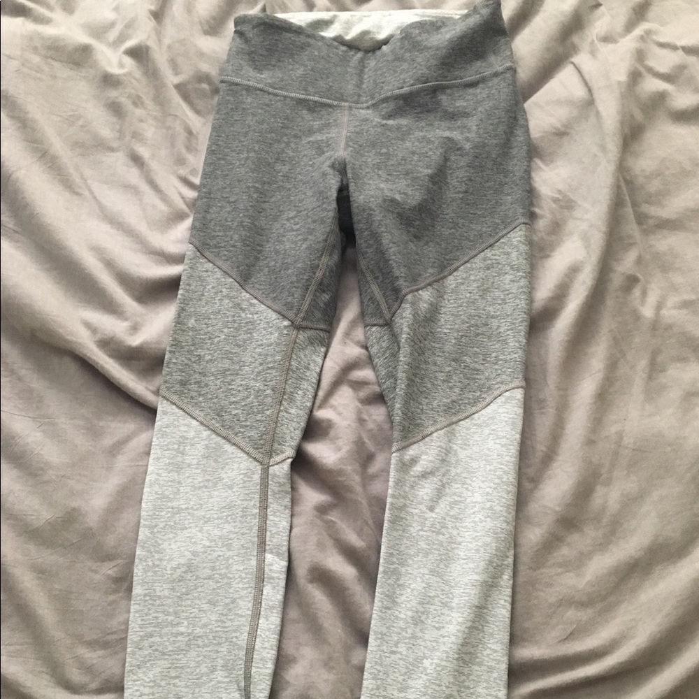 New Outdoor Voices Spring leggings in grey